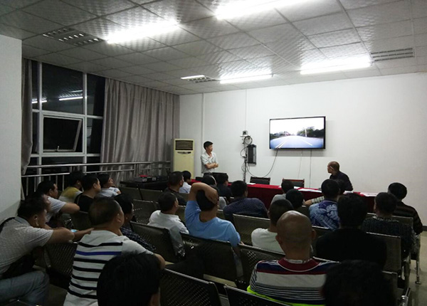 郴汽集團(tuán)永興分公司，全面?zhèn)鋺?zhàn)&ldquo;安全生產(chǎn)月&rdquo;&ldquo;安全生產(chǎn)萬里行&rdquo;活動(dòng)