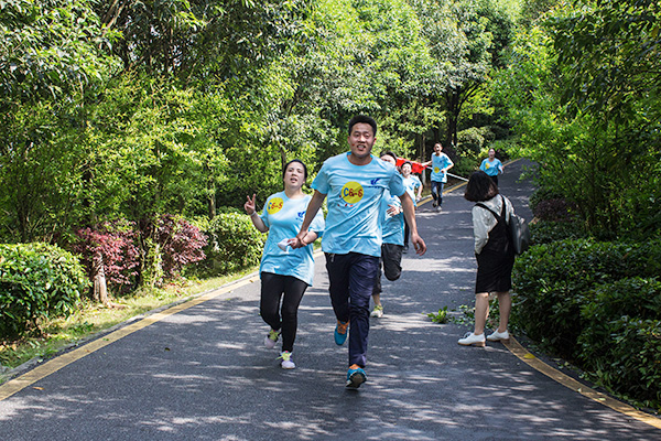 郴汽集團(tuán)組織開展迎&ldquo;五一&rdquo;慶祝建司60周年智跑競賽活動