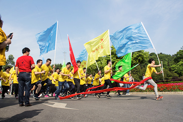郴汽集團(tuán)組織開展迎&ldquo;五一&rdquo;慶祝建司60周年智跑競賽活動