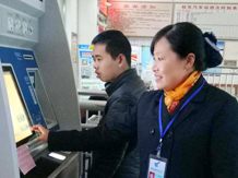 桂東汽車站及時處理售票機(jī)故障