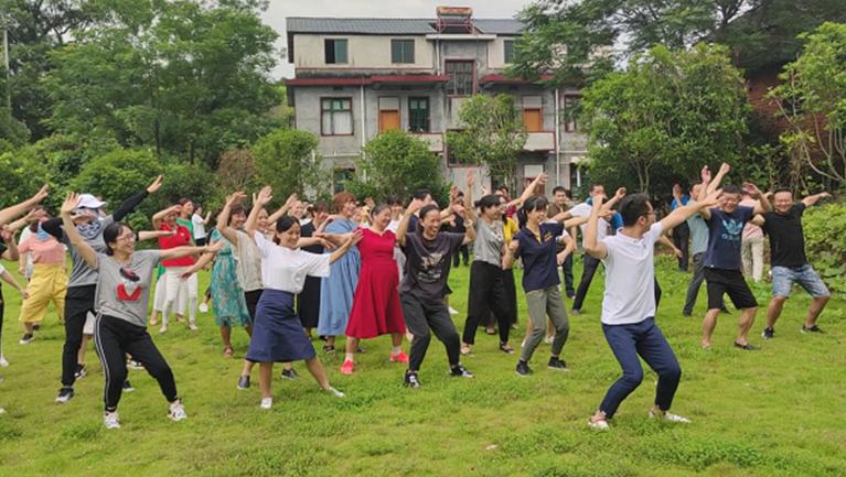 副水、通達(dá)：開展團(tuán)隊(duì)?wèi)敉馔卣够顒? title=